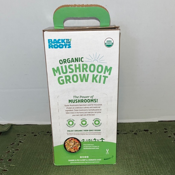 Back to the roots Organic Mushroom Grow Kit - Green and White - Picture 3 of 4